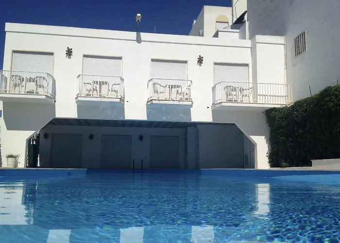 招待所 Granada Holidays